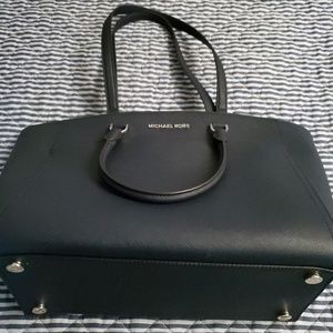 NWT Michael Kors large Emmy Satchel